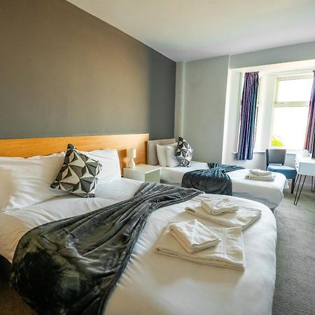 The Strathmore Hotel Morecambe Buitenkant foto