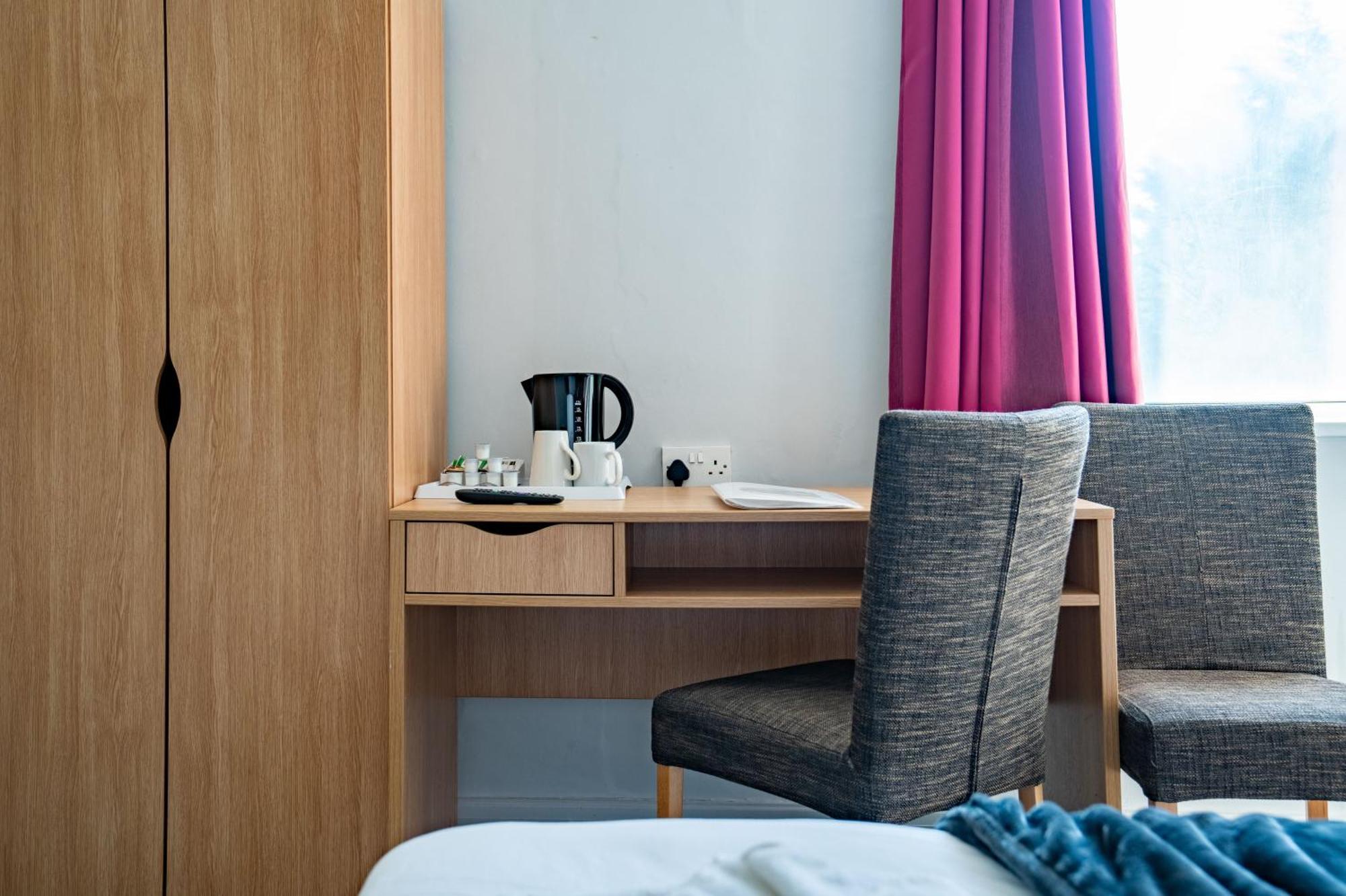 The Strathmore Hotel Morecambe Buitenkant foto