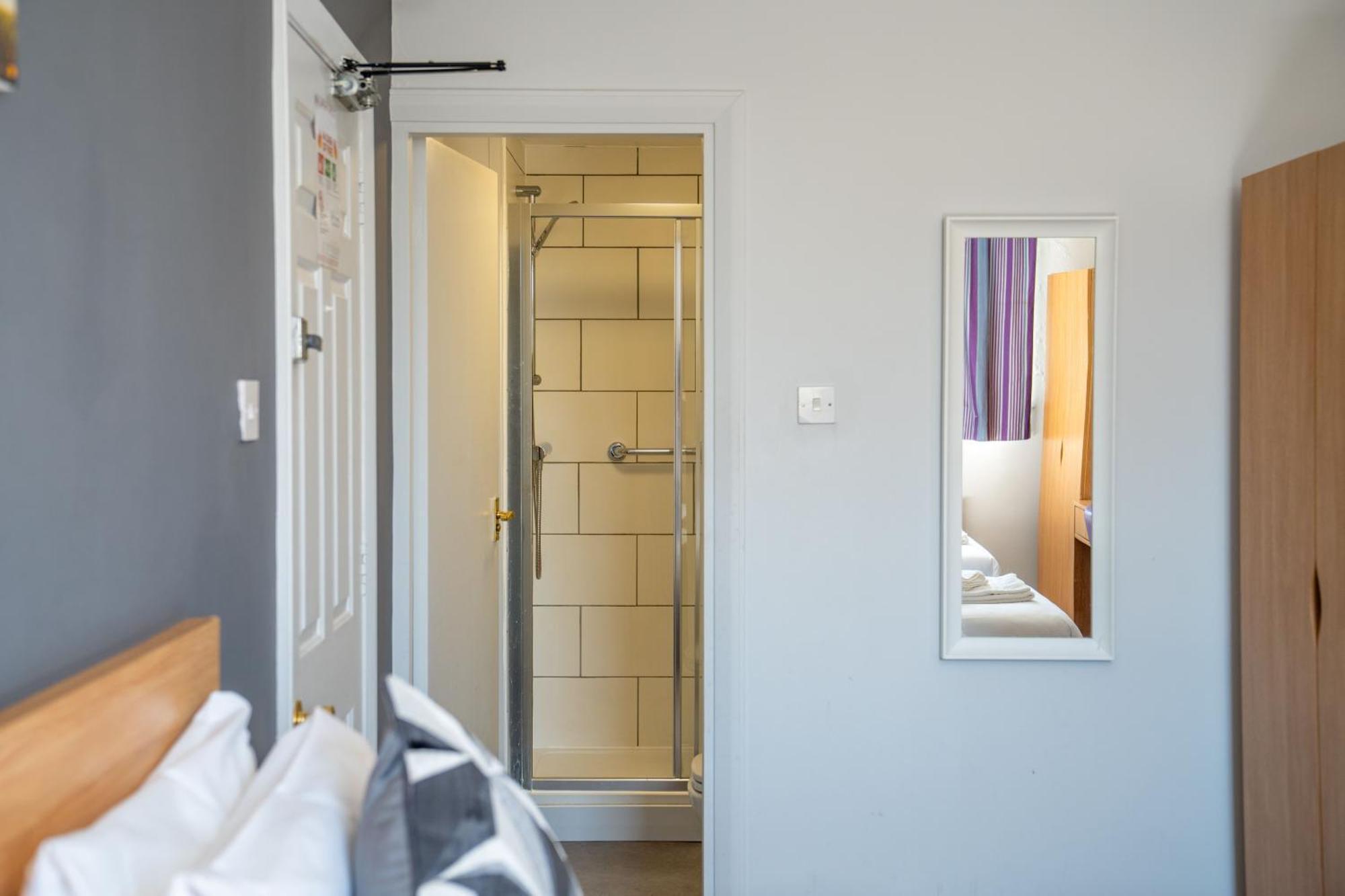 The Strathmore Hotel Morecambe Buitenkant foto