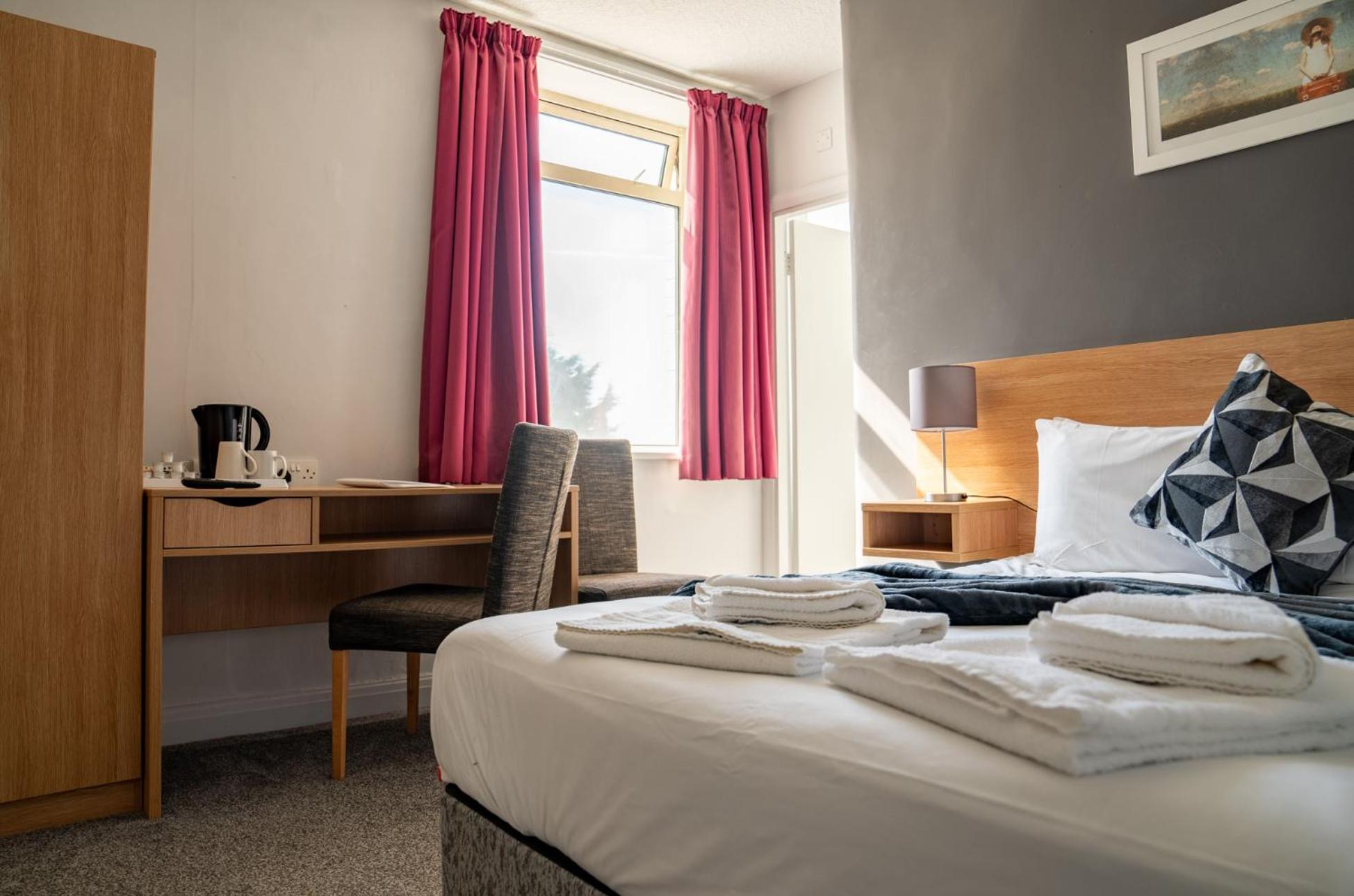 The Strathmore Hotel Morecambe Buitenkant foto
